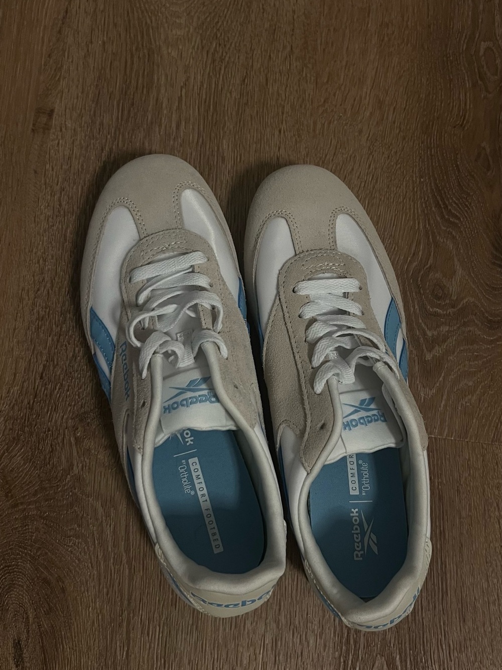 Reebok Men's White & Light Blue Retro Running Sneakers
